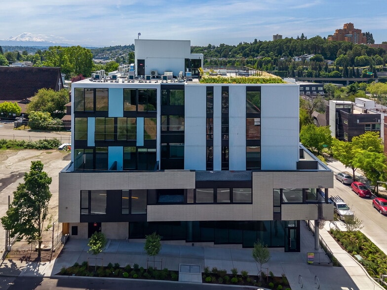 More Photos Of 1605 S Jackson St, Seattle Apartments For Lease