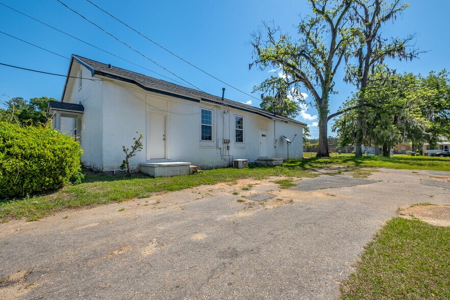 More Photos Of , Quincy Unknown For Sale