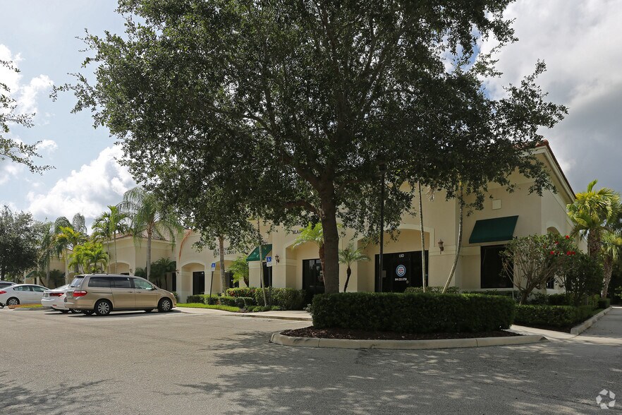 Primary Photo Of 610-628 SE Central Pky, Stuart Medical For Lease