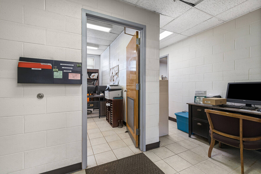 More Photos Of 520 E Bruceton Rd, Pittsburgh Freestanding For Sale