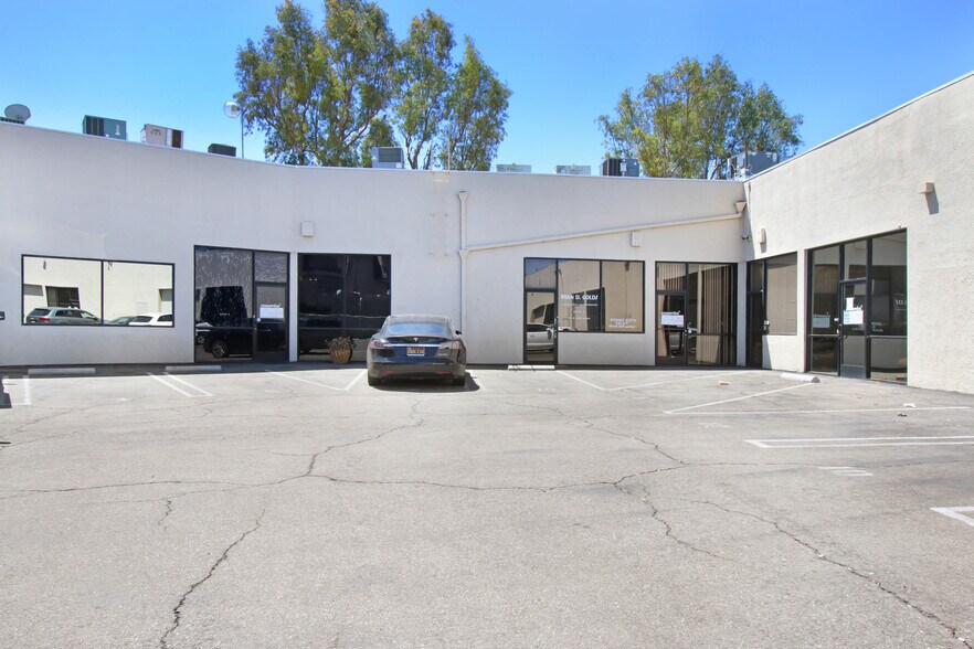 More Photos Of 5210 Lewis Rd, Agoura Hills Light Distribution For Sale