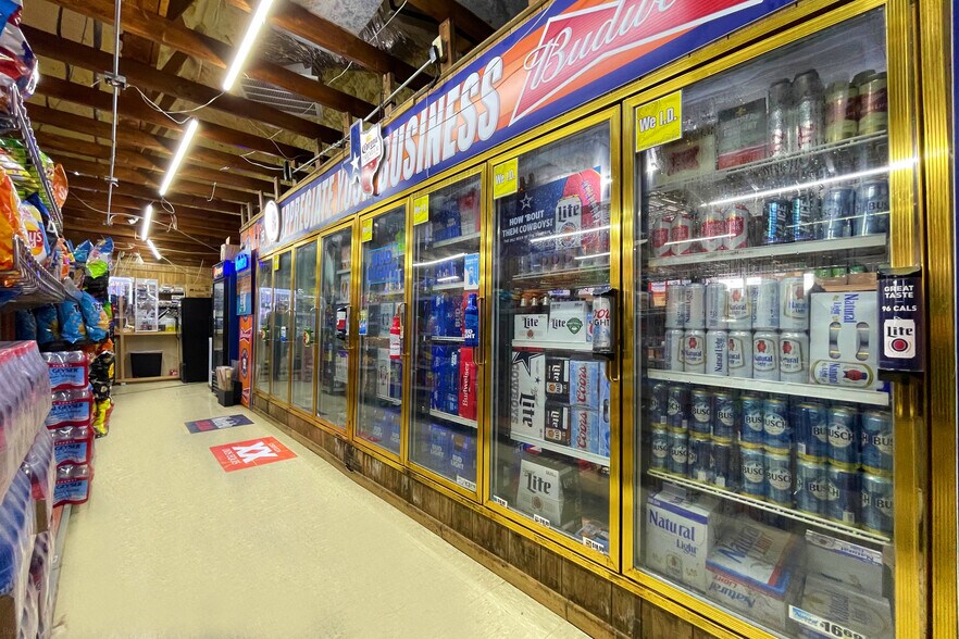 More Photos Of 701 Lincoln Ave, Robstown Convenience Store For Sale