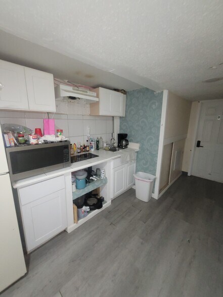 More Photos Of 1458 W 32nd St, Indianapolis Apartments For Sale