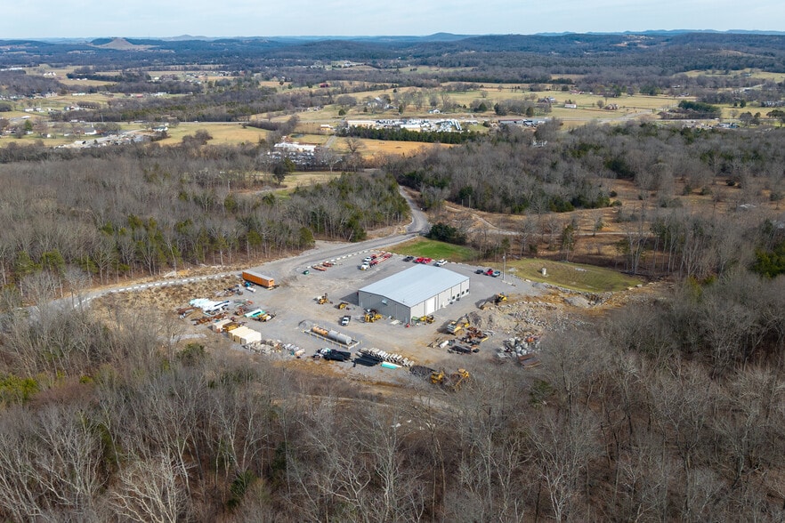 More Photos Of 1854 Sparta Pike, Lebanon Warehouse For Lease