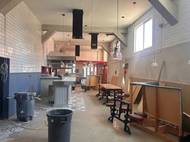 More Photos Of 16641 Bellflower Blvd, Bellflower Restaurant For Sale