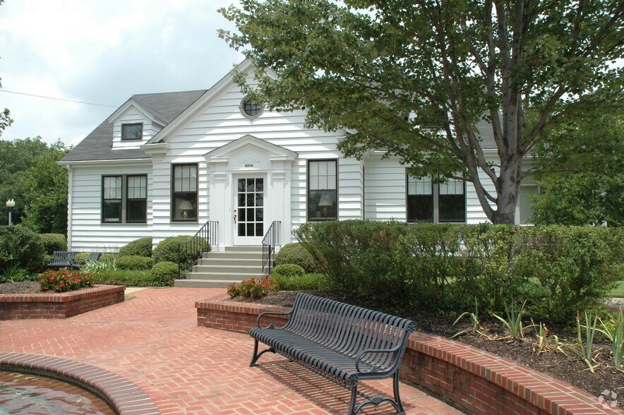 More Photos Of 8556 Macon Rd, Cordova Restaurant For Sale