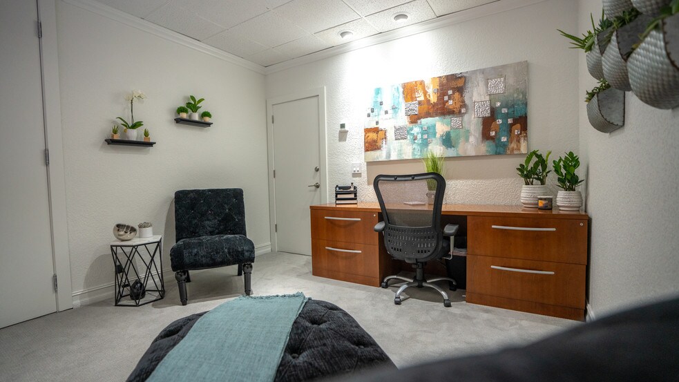 More Photos Of 2295 NW Corporate Blvd, Boca Raton Office Residential For Lease