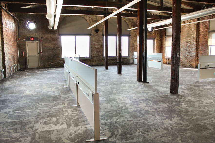 More Photos Of 4946-4950 Parkside Ave, Philadelphia Loft Creative Space For Lease