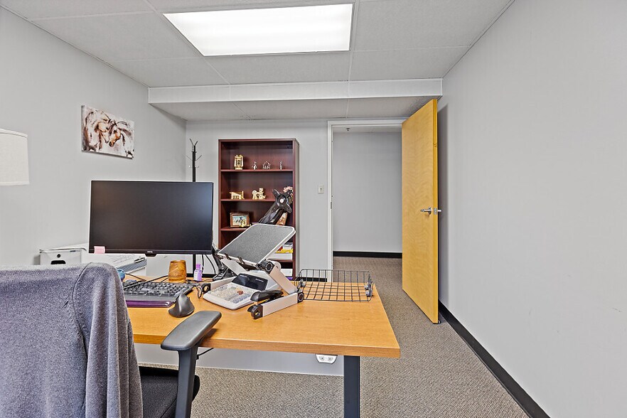 More Photos Of 323 State St, Augusta Office Residential For Sale