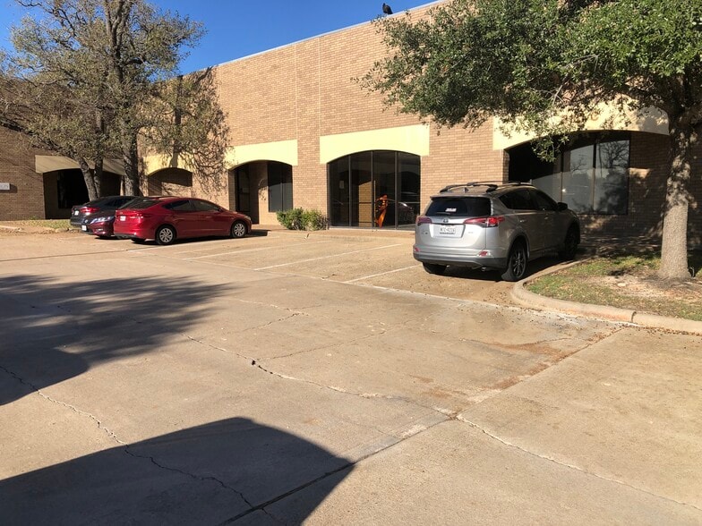 More Photos Of 3131 E 29th St, Bryan Loft Creative Space For Lease