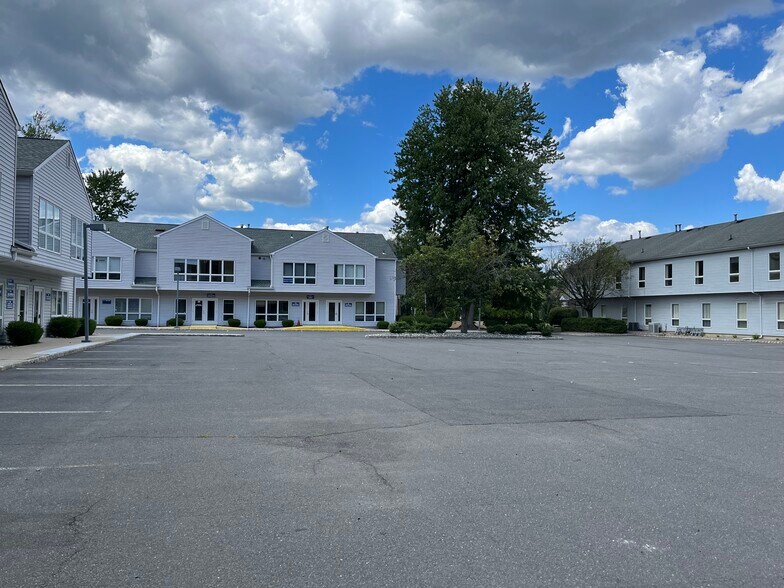 More Photos Of 1594-1600 US Highway 130, North Brunswick Medical For Sale