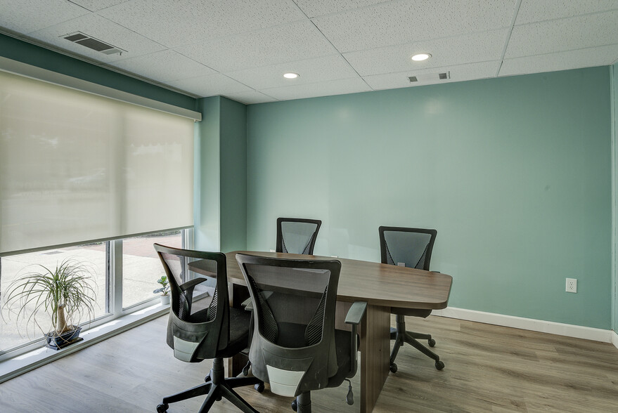 More Photos Of 707 E Elk Ave, Elizabethton Storefront Retail Office For Sale