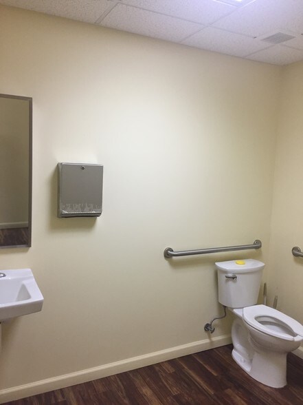 More Photos Of 250 Old New Brunswick Rd, Piscataway Unknown For Lease