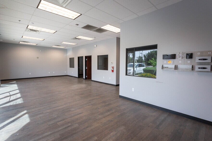 More Photos Of 1940 W Elliot Rd, Gilbert Food Processing For Lease