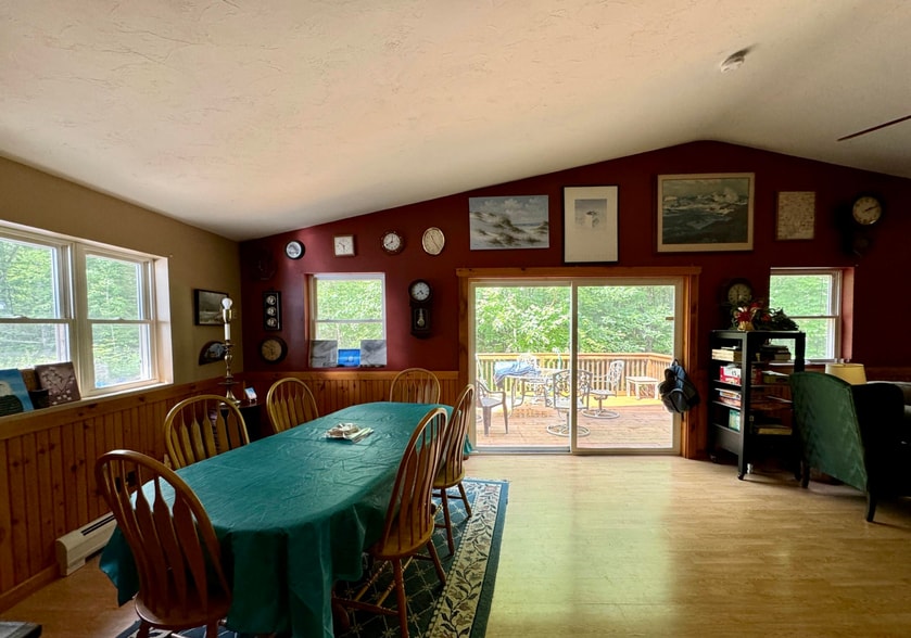 More Photos Of 382 Water St, Guilford Hotel For Sale
