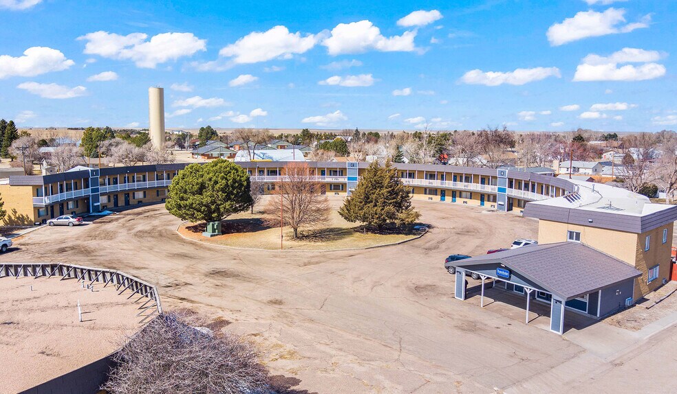 More Photos Of 700 Colorado Ave, Stratton Hotel For Sale