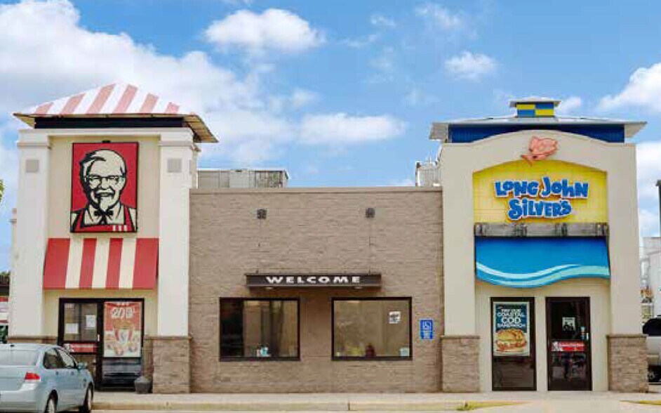 More Photos Of 1513 Highway 169 N, Algona Fast Food For Lease
