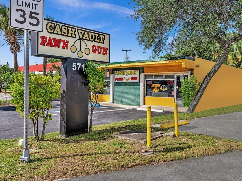 More Photos Of 571-573 SW 27th Ave, Fort Lauderdale Freestanding For Sale
