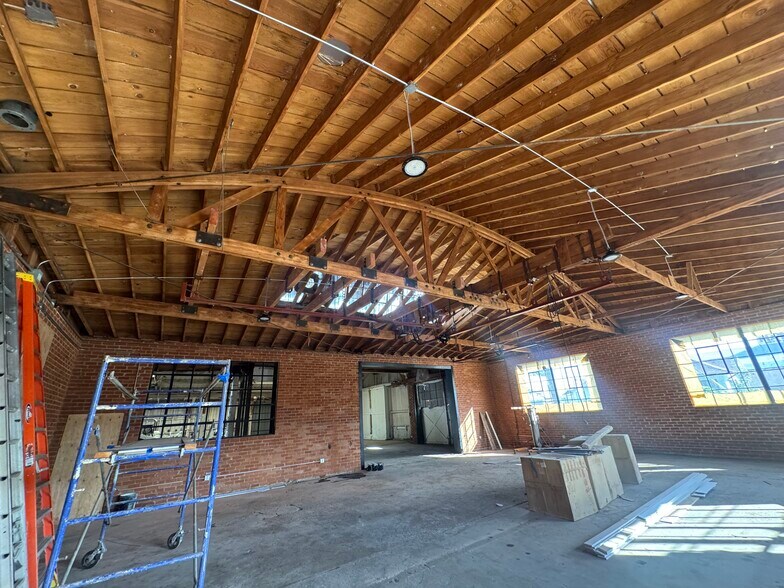 Primary Photo Of 1623 Nadeau St, Los Angeles Manufacturing For Lease