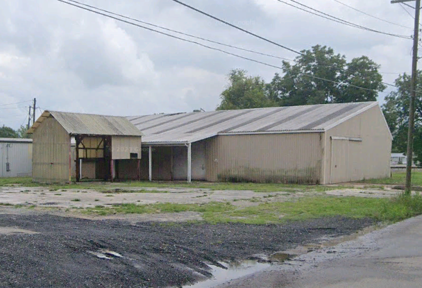 Primary Photo Of 304 S Camellia Blvd, Fort Valley Warehouse For Sale