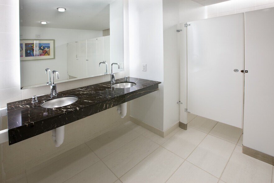 More Photos Of 1775 Pennsylvania Ave NW, Washington Office For Lease