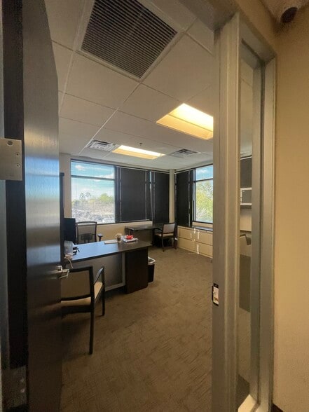 More Photos Of 2314 S Val Vista Dr, Gilbert Medical For Sale