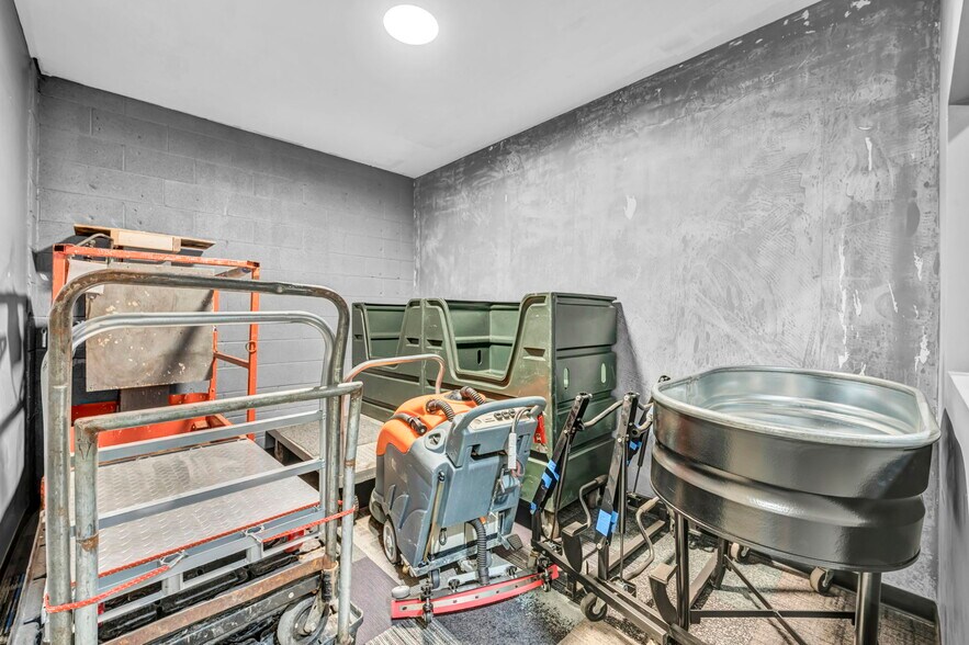 More Photos Of 1025 E Fifth Ave, Columbus Warehouse For Lease