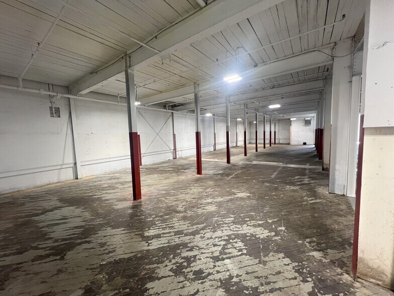 More Photos Of 100-240 Barber Ave, Worcester Manufacturing For Lease