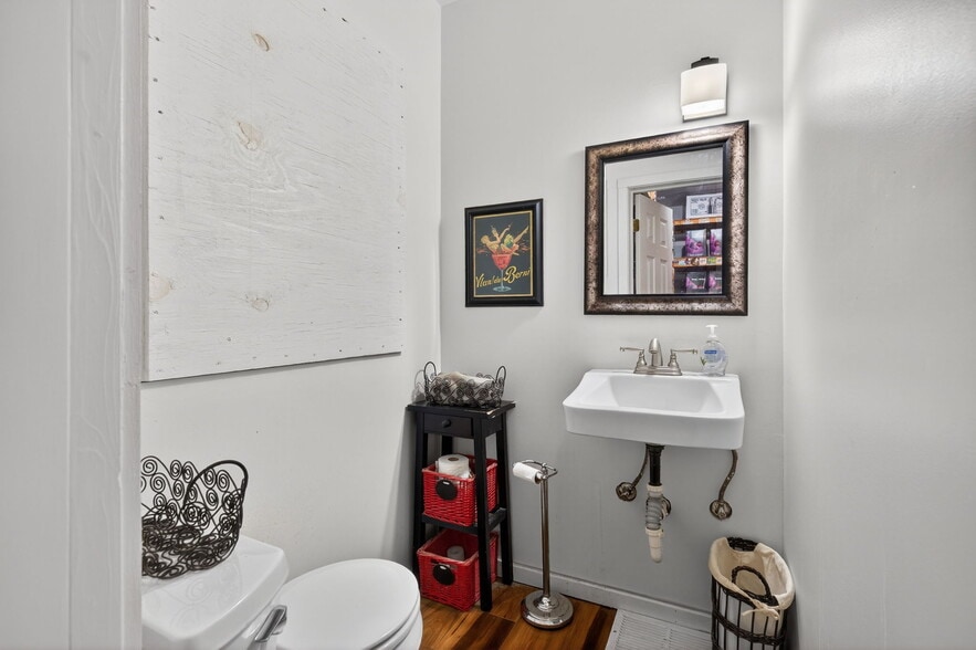 More Photos Of 651 8th Ave, Longmont Storefront Retail Office For Sale