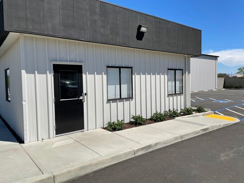 More Photos Of 17400 W Bethany Rd, Tracy Manufacturing For Lease