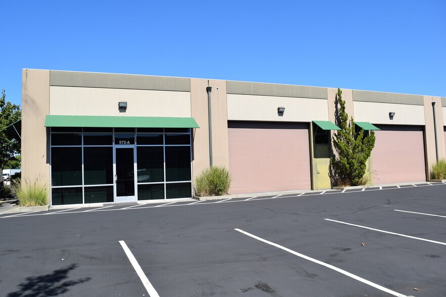 More Photos Of 572 Martin Ave, Rohnert Park Flex For Lease