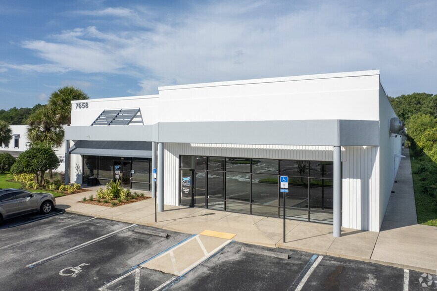 More Photos Of 7658 Philips Hwy, Jacksonville Unknown For Lease