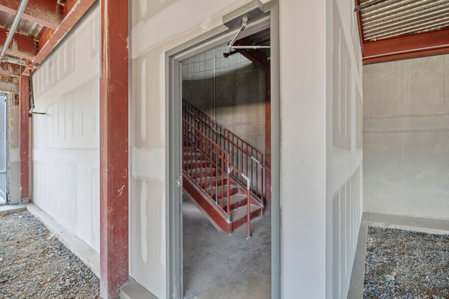 More Photos Of 9540 Rodney St, Pineville Industrial For Sale