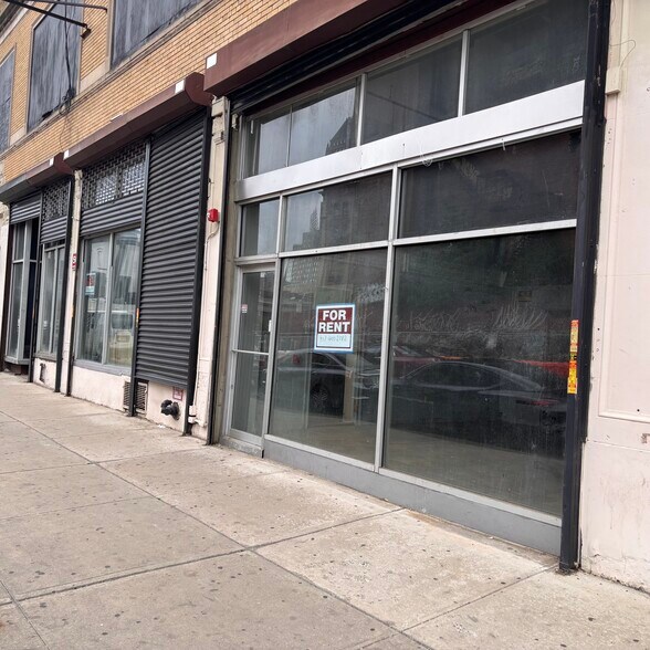 More Photos Of 48-54 Branford Pl, Newark Service For Lease