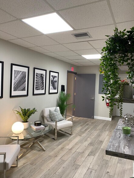 More Photos Of 501 Golden Isles Dr, Hallandale Beach Office For Lease