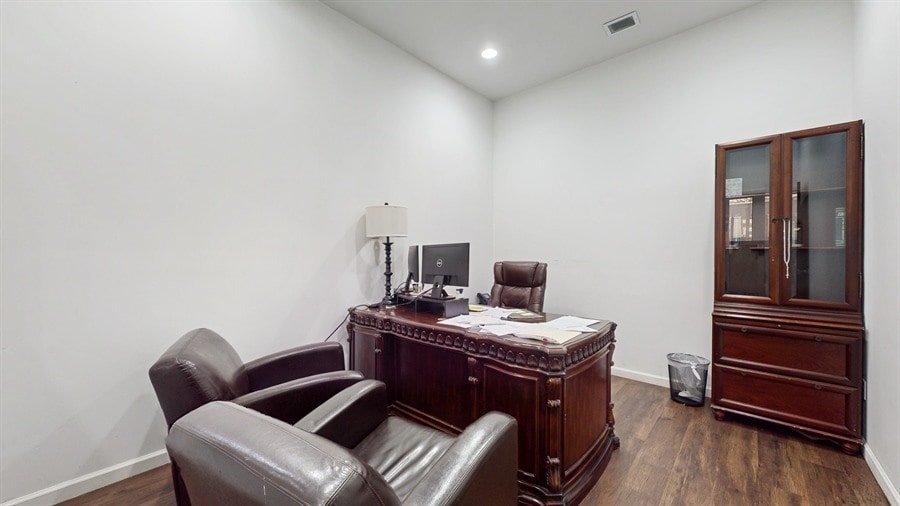 More Photos Of 26-32 Bond St, Westbury Loft Creative Space For Sale