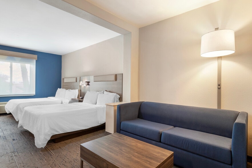 More Photos Of 2965 E Main St, Alice Hotel For Sale