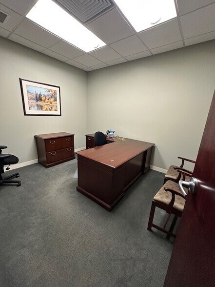 More Photos Of 6702 Pointe Inverness Way, Fort Wayne Office For Sale