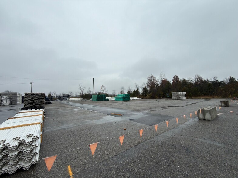 More Photos Of 6702 Enterprise Dr, Louisville Land For Lease