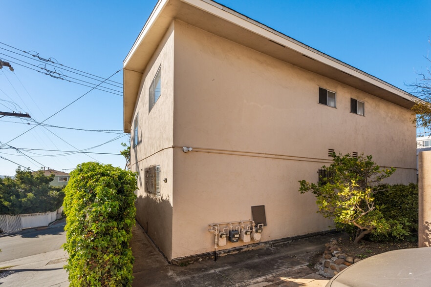 More Photos Of 5707 Mildred St, San Diego Apartments For Sale