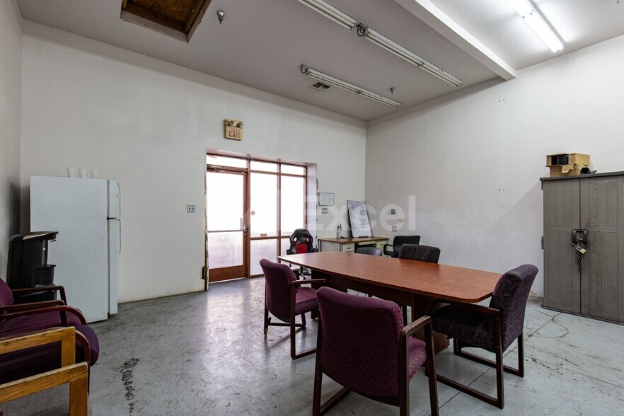More Photos Of 2925 Brookspark Dr, North Las Vegas Warehouse For Sale