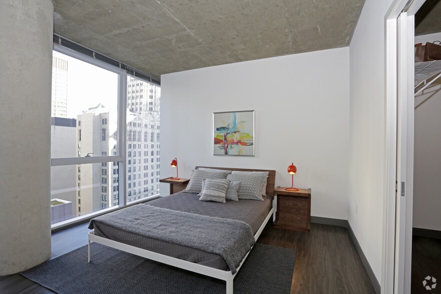 More Photos Of 215 W Lake St, Chicago Apartments For Lease