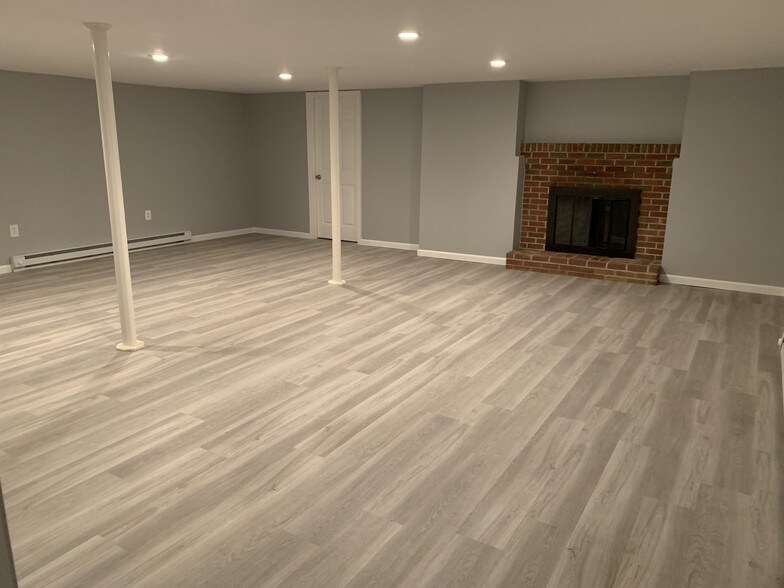 More Photos Of 9215 Baltimore National Pike, Middletown Specialty For Sale