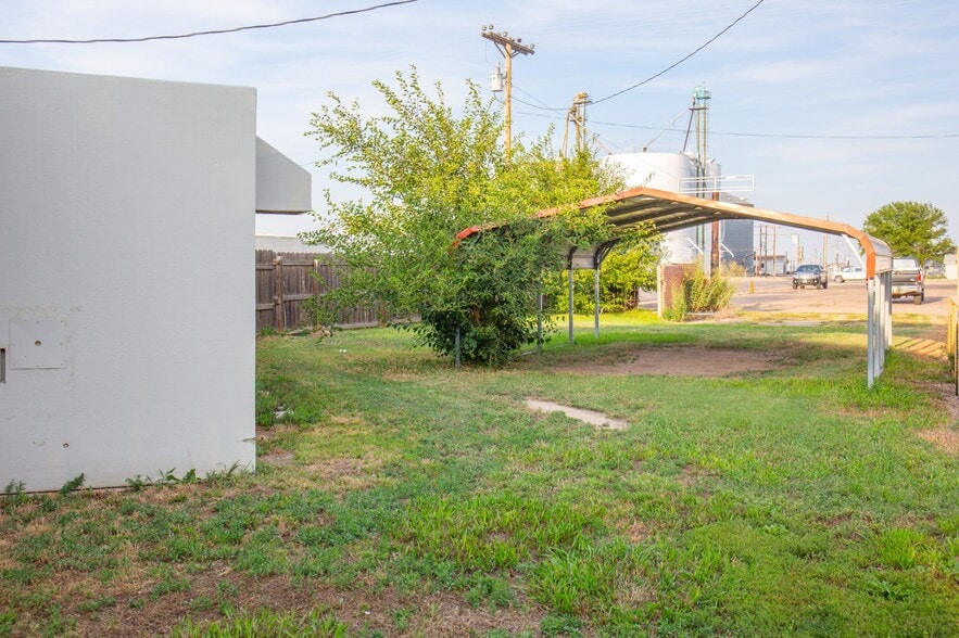 More Photos Of 113 Colorado ave, Stratton Office For Sale