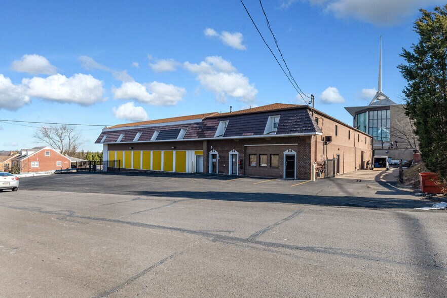 More Photos Of 329 Forest Grove Rd, Coraopolis Manufacturing For Lease