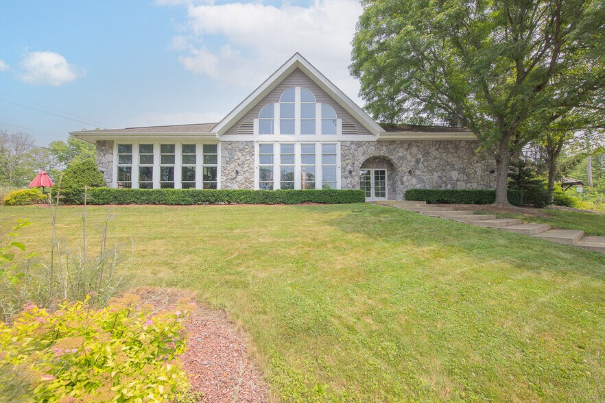 More Photos Of 3 Main St, New Paltz Restaurant For Sale