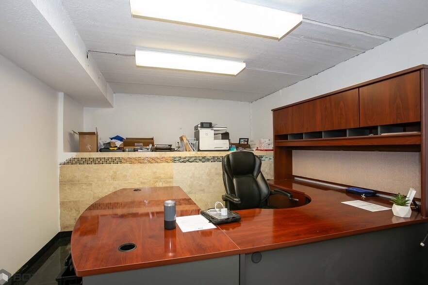 More Photos Of 1769-1791 Blount Rd, Pompano Beach Warehouse For Sale