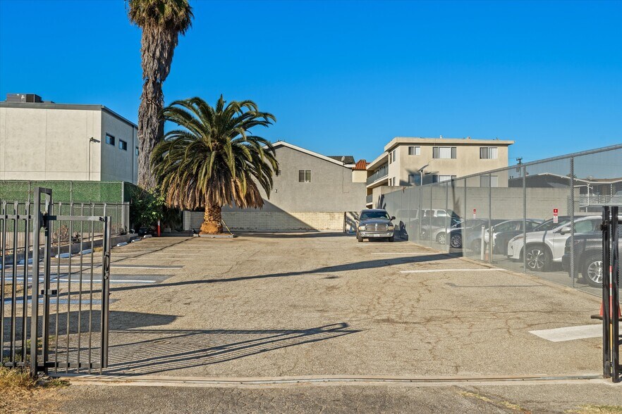 More Photos Of 12321 Hawthorne Blvd, Hawthorne Medical For Sale