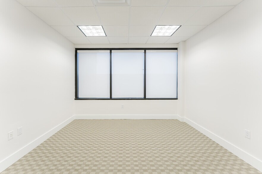 More Photos Of 40 SE 5th St, Boca Raton Office For Lease