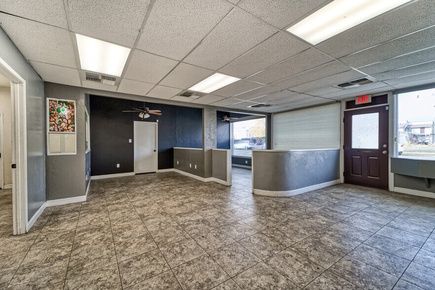 More Photos Of 124 6th St, Marysville Freestanding For Sale